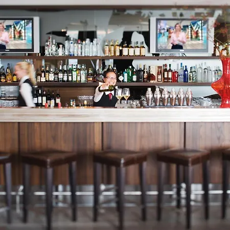 Hotel Moevenpick Stuttgart Airport 4*