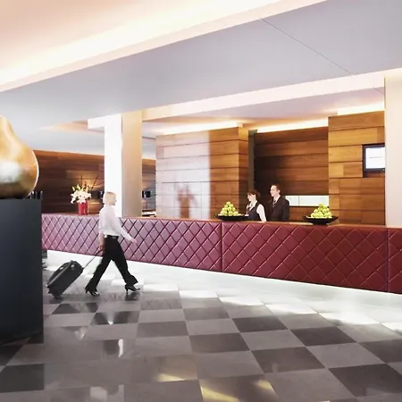 Hotell Moevenpick Stuttgart Airport 4*