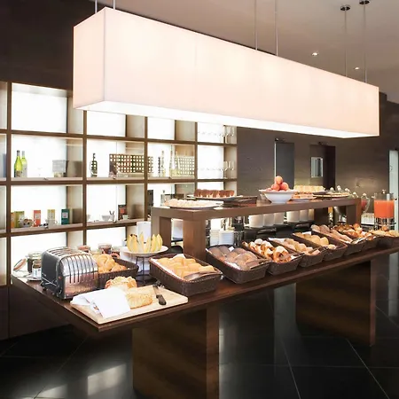Otel Moevenpick Stuttgart Airport 4*