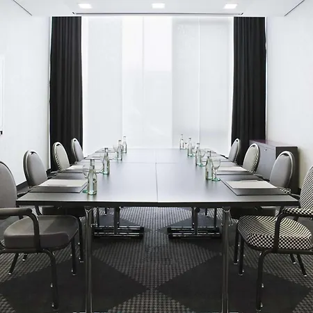 Moevenpick Stuttgart Airport 4*