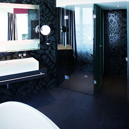 Hotel Moevenpick Stuttgart Airport 4*