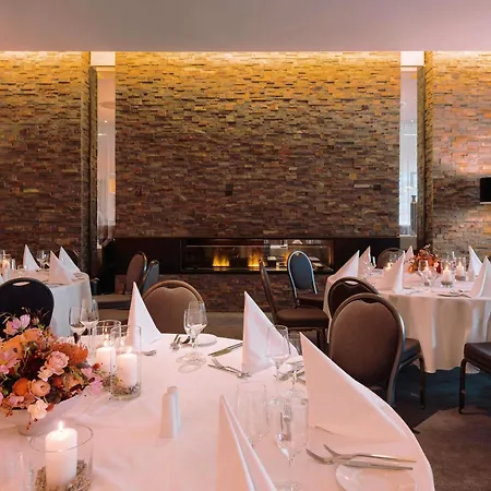 斯图加特机场瑞享酒店&度假村 莱恩费尔登埃希特登