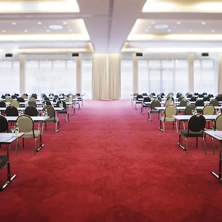 호텔 Moevenpick Stuttgart Airport 4*