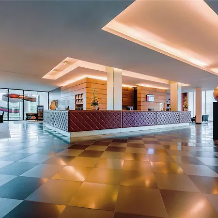 Moevenpick Stuttgart Airport Hotel 4*