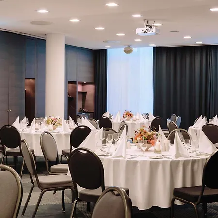 Moevenpick Stuttgart Airport Hotel 4*