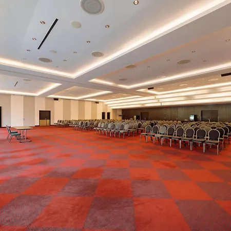 Hotel Moevenpick Stuttgart Airport 4*