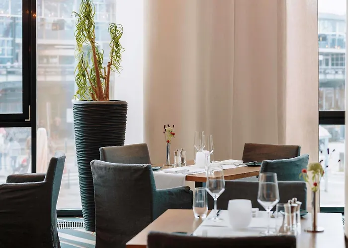 Hotel Moevenpick Stuttgart Airport 4*