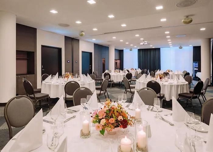 ホテル Moevenpick Stuttgart Airport 4*