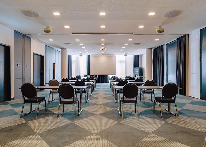 Moevenpick Stuttgart Airport 4*