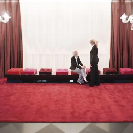 뫼벤픽 슈투트가르트 에어포트 4*